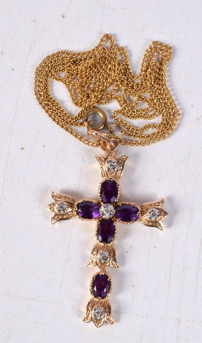 A 14CT GOLD AND AMETHYST NECKLACE. 8 grams. 52 cm long, pendant 5.25 cm x 3 cm. (1 of 2)