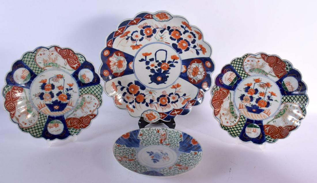 FOUR 19TH CENTURY JAPANESE IMARI DISHES. Largest 30 cm wide. (4) (1 of 7)