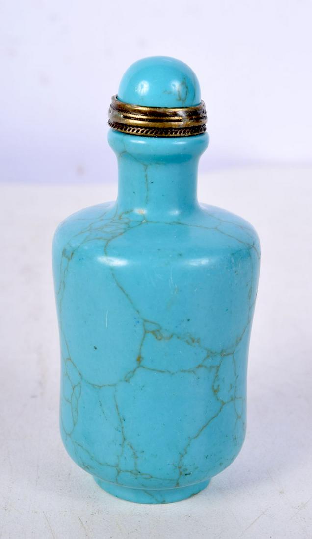 A BLUE/GREEN HARDSTONE SNUFF BOTTLE. 7.6cm x 3.6cm: A BLUE/GREEN HARDSTONE SNUFF BOTTLE. 7.6cm x 3.6cm