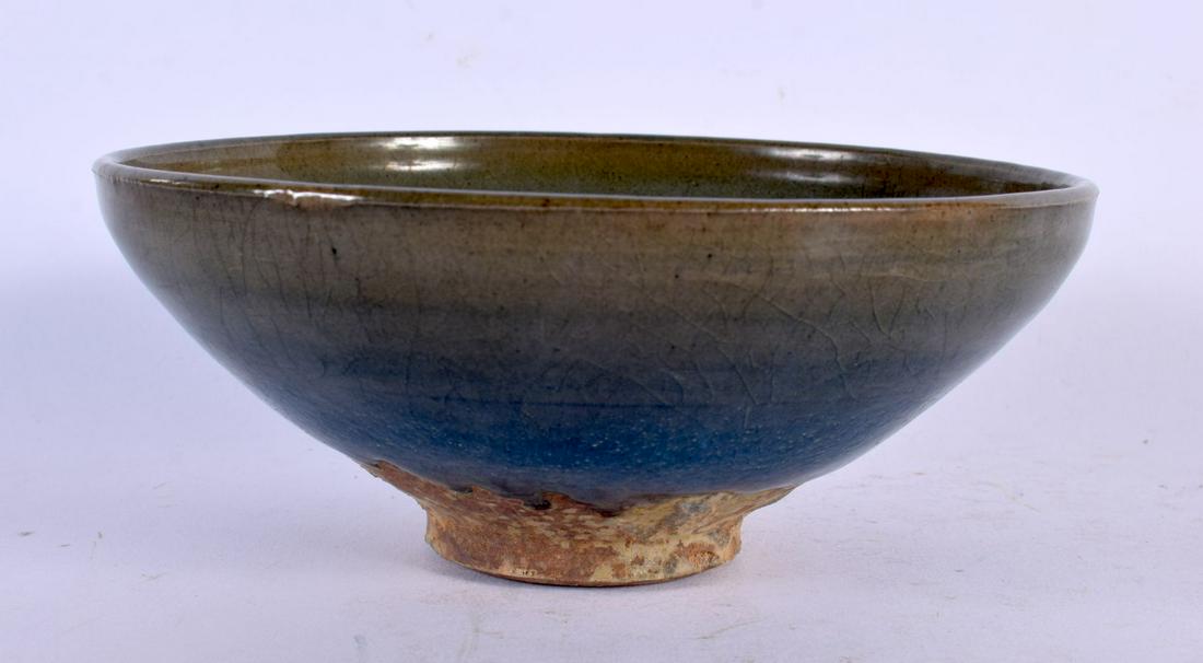 A CHINESE JUNYAO STONE WARE BOWL 20th Century. 18 cm diameter.: A CHINESE JUNYAO STONE WARE BOWL 20th Century. 18 cm diameter.