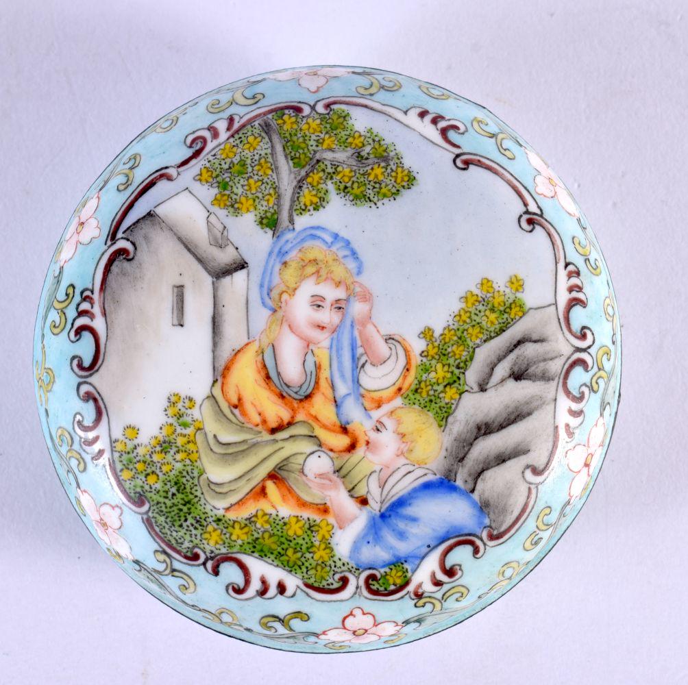 A CHINESE QING DYNASTY CANTON ENAMEL BOX AND COVER Qianlong mark and possibly of the period. 7 cm di (1 of 6)