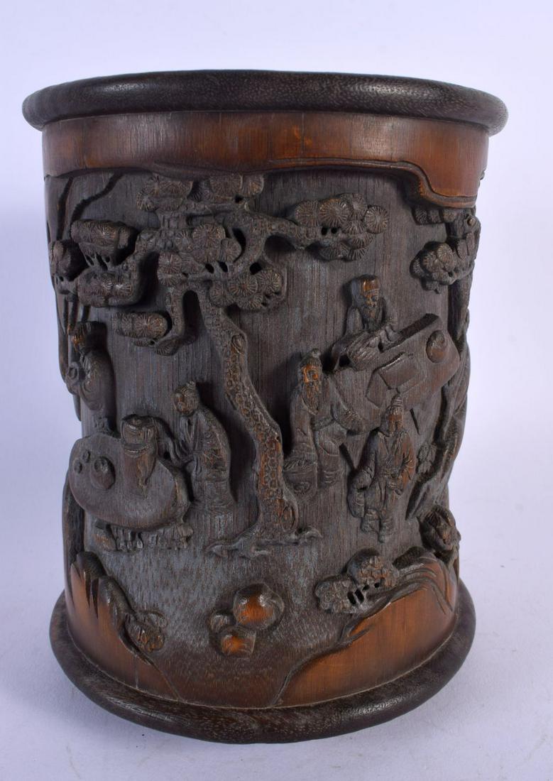 A CHINESE CARVED BAMBOO BITONG BRUSH POT 20th Century. 17 cm x 13 cm.: A CHINESE CARVED BAMBOO BITONG BRUSH POT 20th Century. 17 cm x 13 cm.