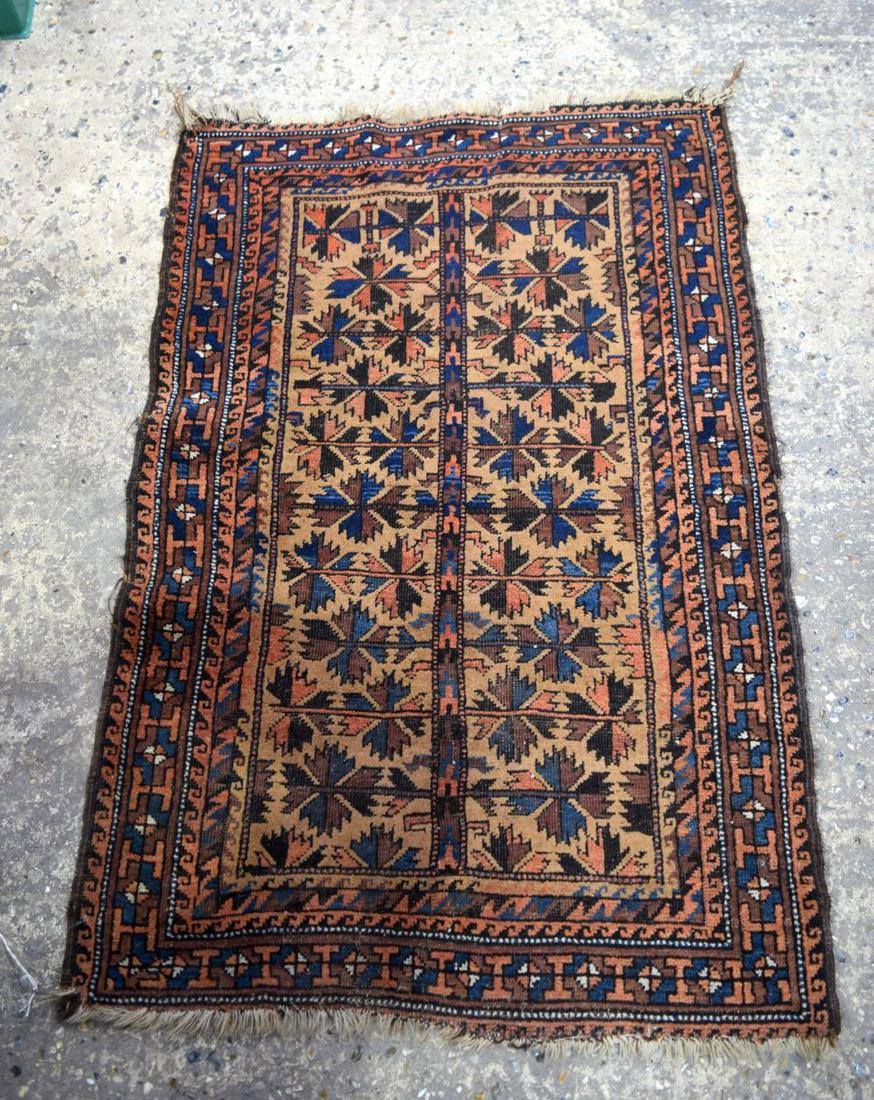 A small Caucasian rug 132 x 85 cm (1 of 4)