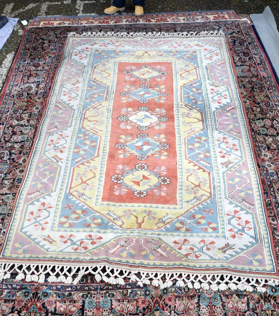 A Turkish wool rug 283 x 182 cm .: A Turkish wool rug 283 x 182 cm .
