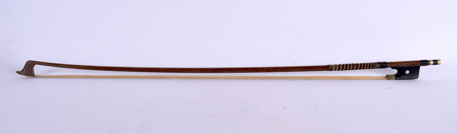 AN EARLY 20TH CENTURY GERMAN VIOLIN BOW by Weidlich, Leipzig. 70 cm long. (1 of 10)