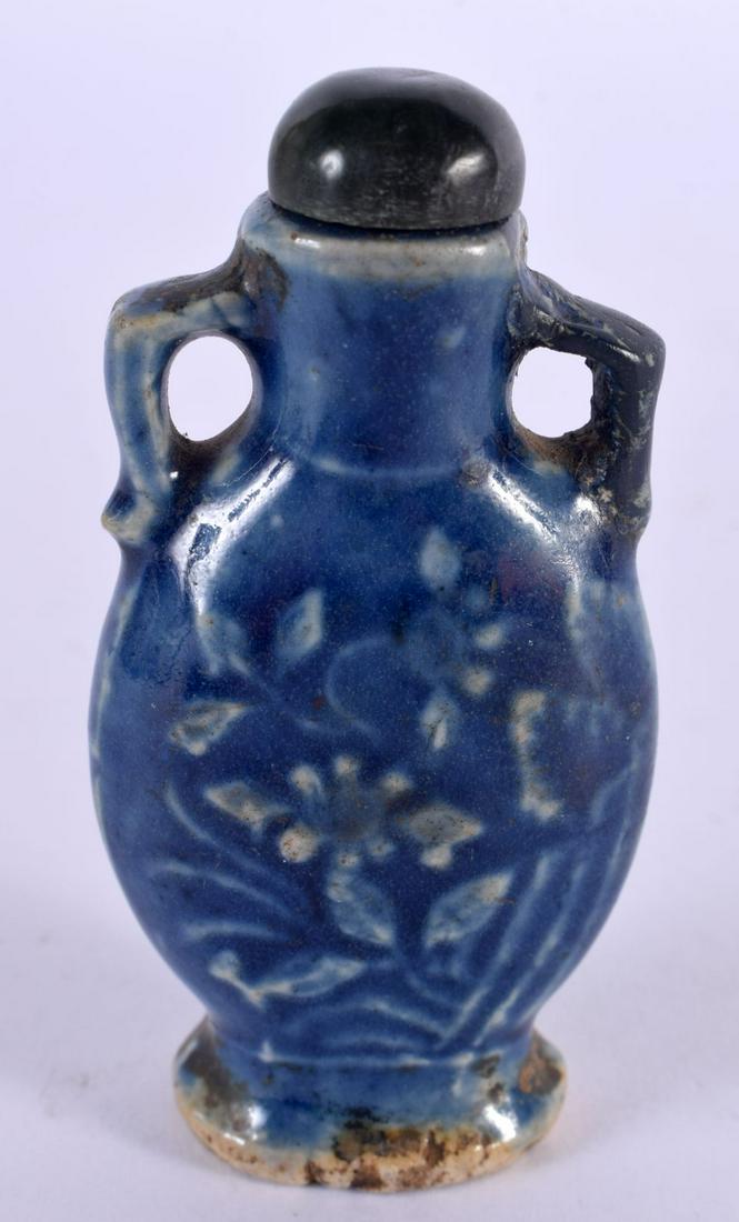 A 19TH CENTURY CHINESE TWIN HANDLED POTTERY SNUFF BOTTLE Qing, decorated with foliage. 8 cm x 4.5 cm (1 of 5)