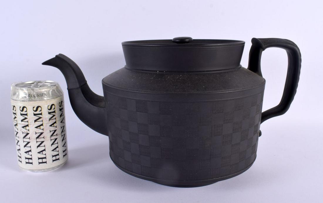 A LARGE 19TH CENTURY ENGLISH BLACK BASALT TEAPOT AND COVER of unusually large proportions. 30 cm x 1 (1 of 8)