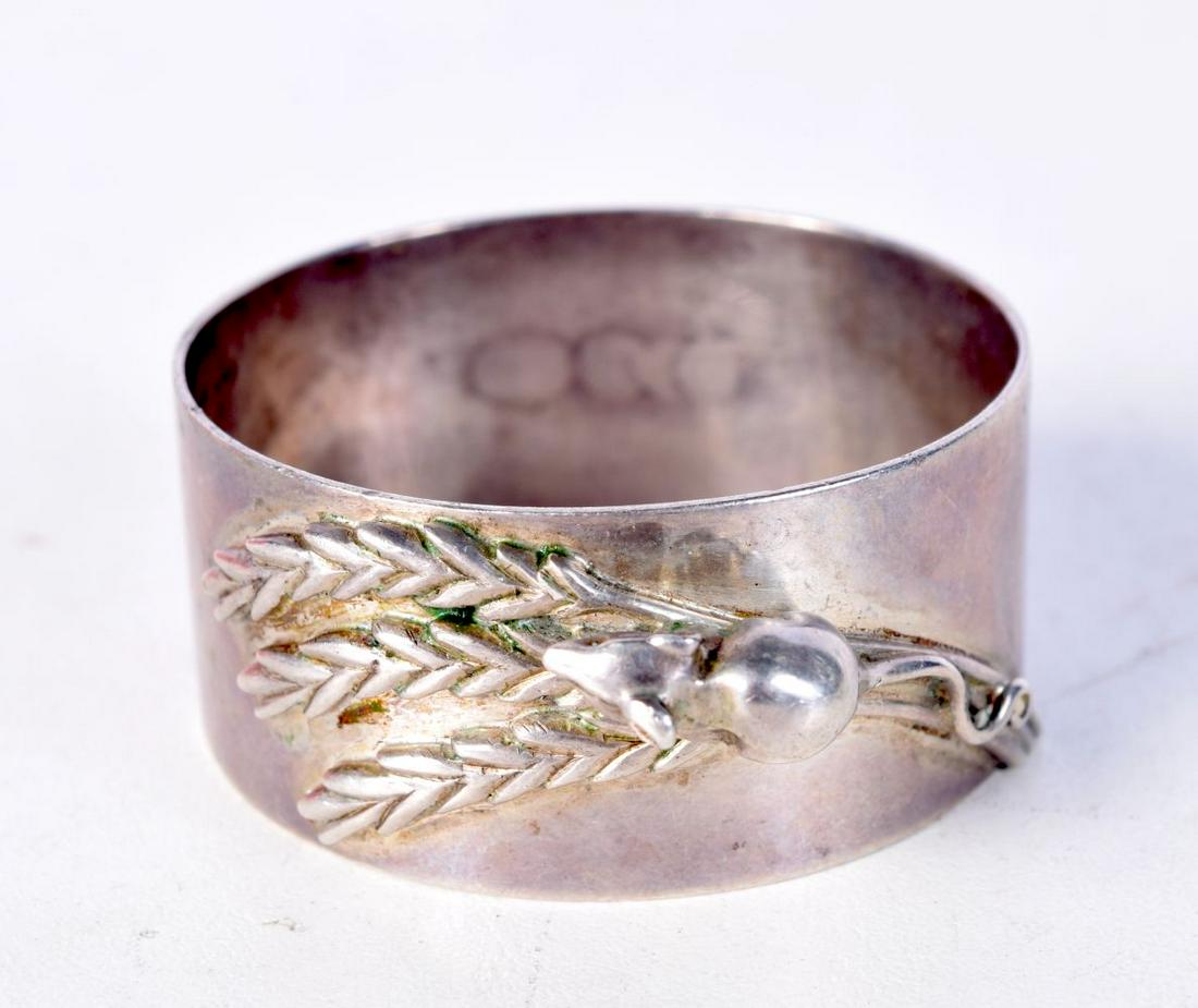 David jones napkin rings deals