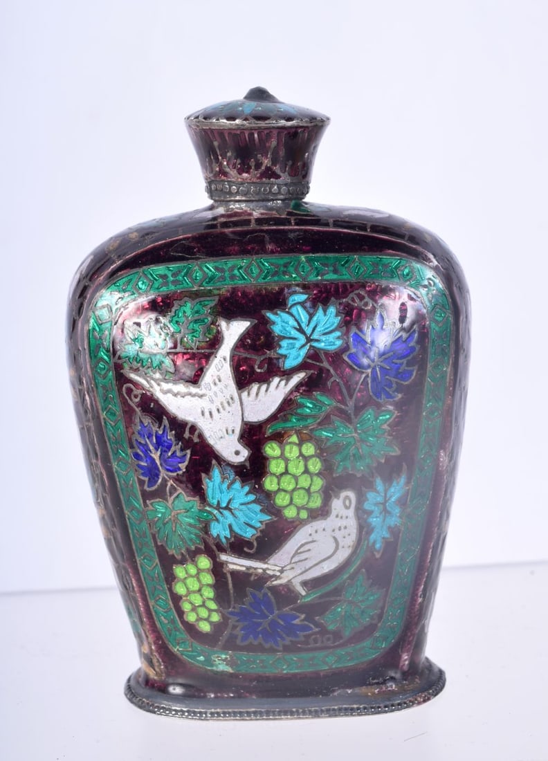 AN ANTIQUE INDIAN SILVER AND ENAMEL SCENT BOTTLE AND STOPPER decorated with birds. 80.4 grams. 8.5 c (1 of 4)