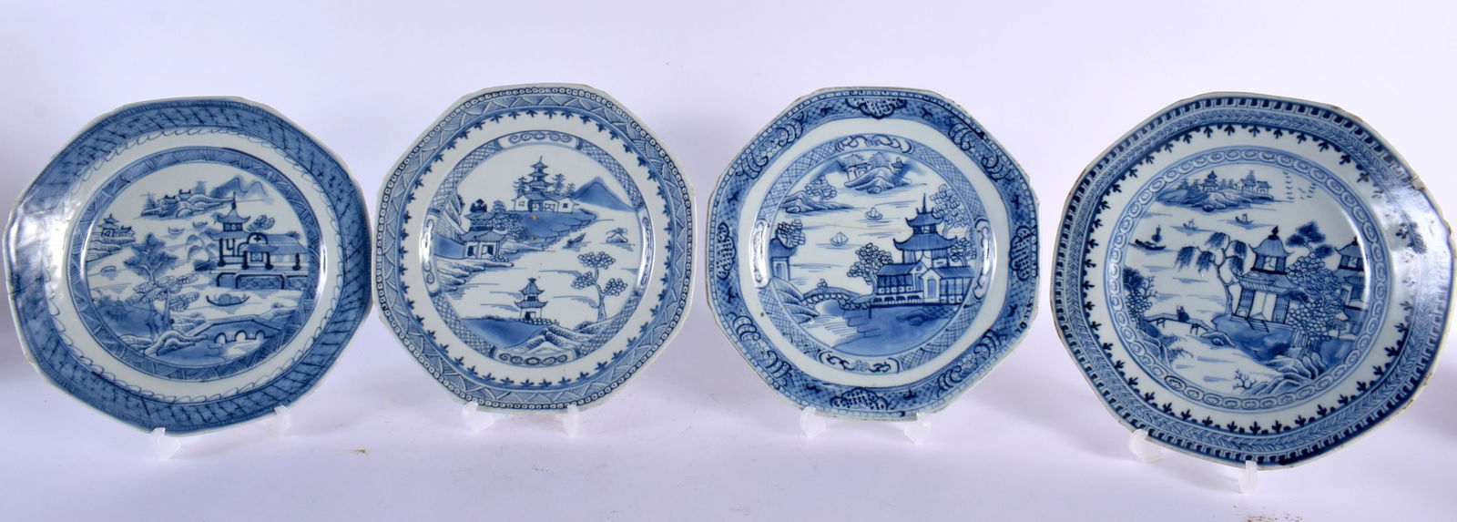 FOUR LATE 18TH CENTURY CHINESE BLUE AND WHITE PORCELAIN PLATES Qianlong. 22.5 cm wide. (4) (1 of 5)