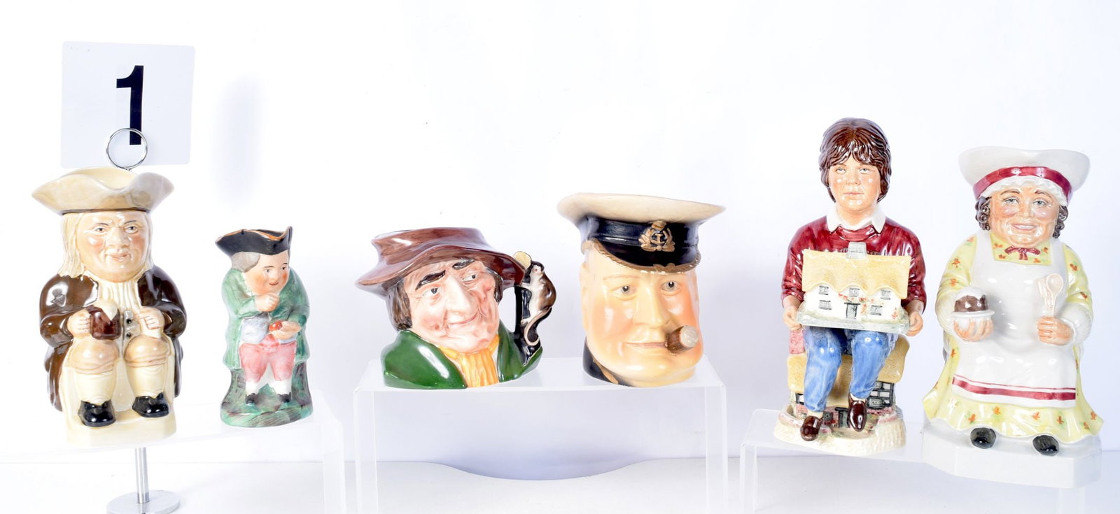 A collection of ceramic Character jugs , Kevin Francis, Old Court Ware ,Staffordshire 23 cm (6). (1 of 3)