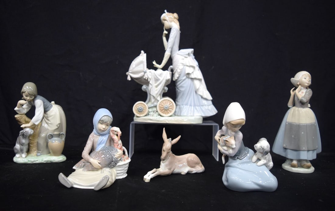 A collection of LLadro figures largest 34 cm (6). (1 of 3)