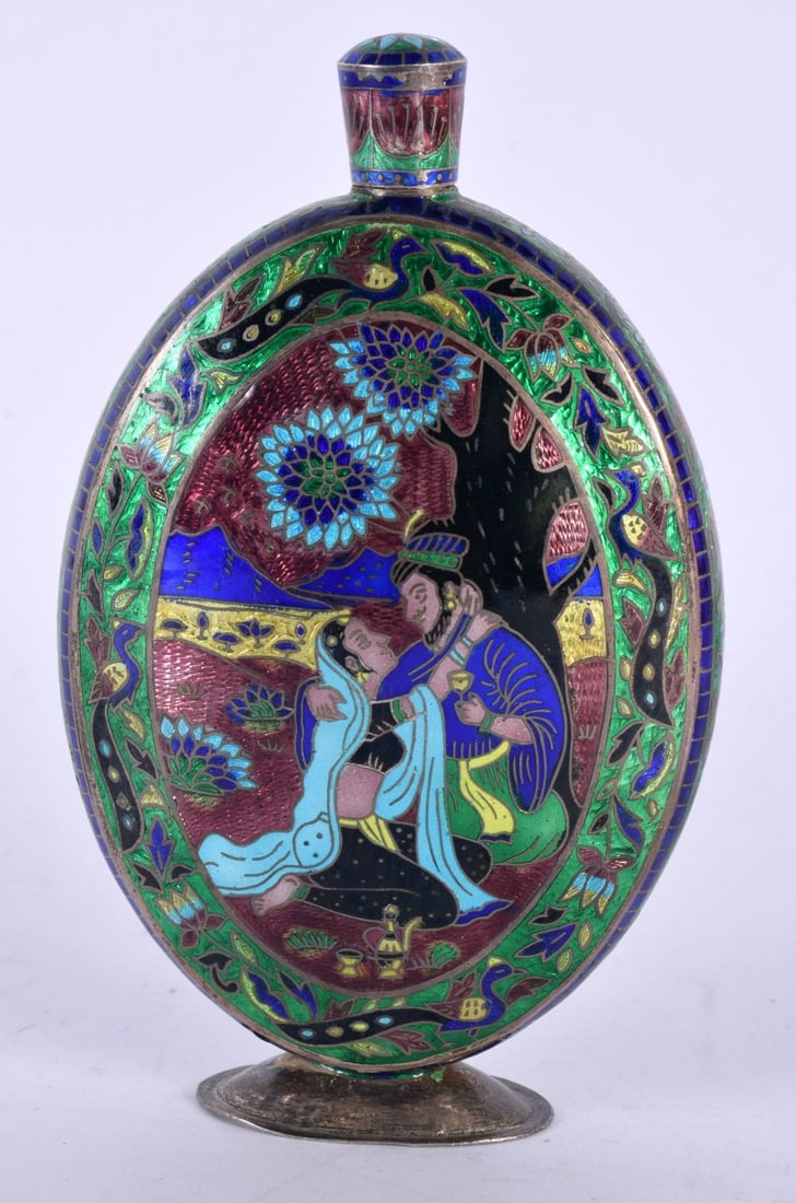 AN ANTIQUE INDIAN SILVER AND ENAMEL SCENT BOTTLE AND STOPPER depicting lovers within landscapes. 226 (1 of 4)