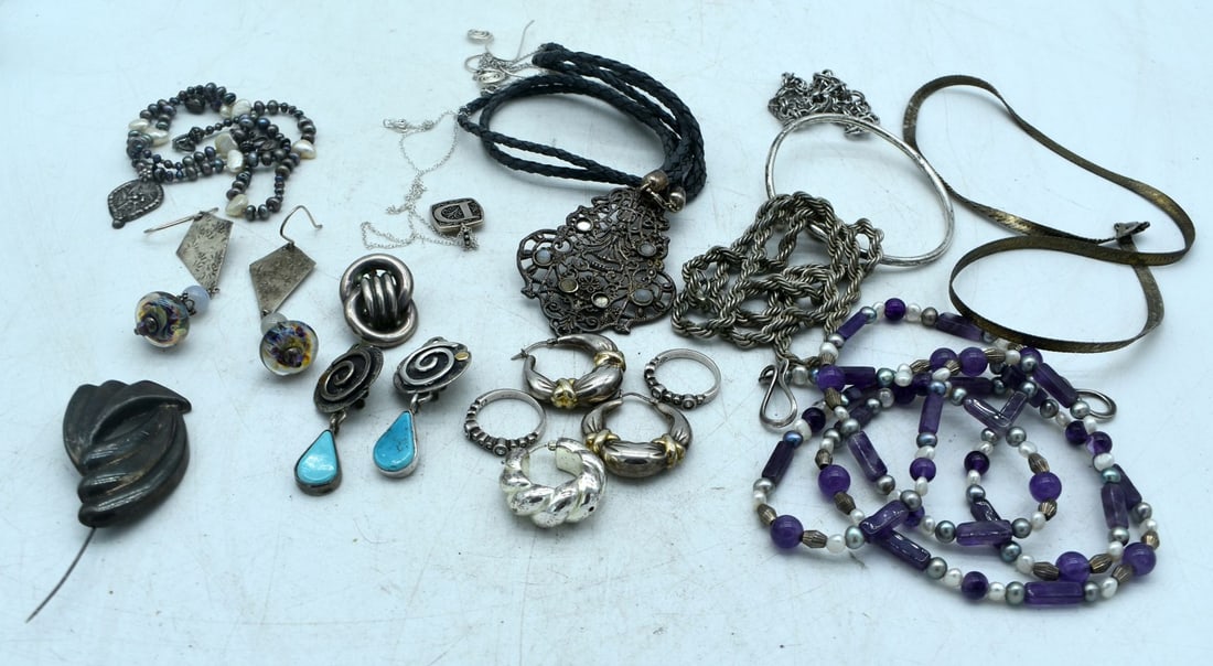 A MIXED BAG OF SILVER JEWELLERY.  Stamped 925, weight 206g (qty) (1 of 4)