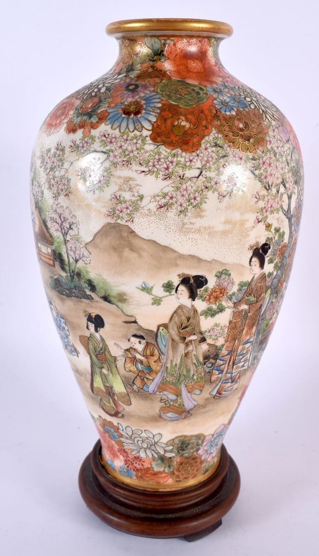 A FINE 19TH CENTURY JAPANESE MEIJI PERIOD SATSUMA POTTERY VASE painted with figures and extensive la (1 of 5)