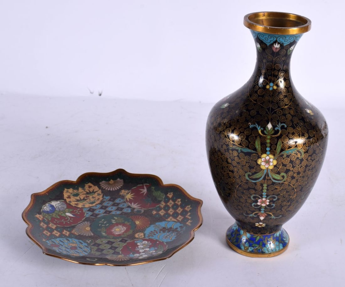 A 19TH CENTURY JAPANESE MEIJI PERIOD CLOISONNE ENAMEL DISH together with a late Qing Chinese cloison: A 19TH CENTURY JAPANESE MEIJI PERIOD CLOISONNE ENAMEL DISH together with a late Qing Chinese cloisonne enamel vase. Largest 19 cm high. (2)