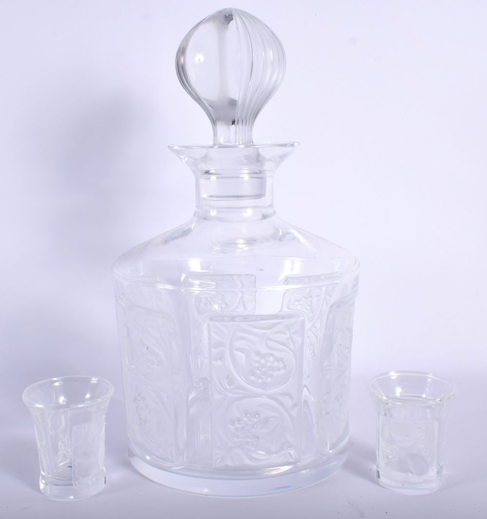 A LARGE FRENCH LALIQUE GLASS DECANTER AND STOPPER together with two glasses. Largest 20 cm high. (3) (1 of 8)