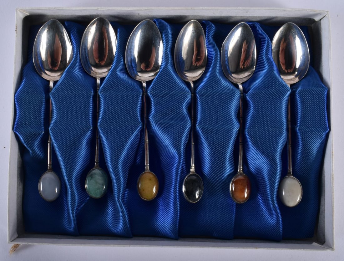 A Cased Set of Six Silver Coffee Spoons with Hardstone Finials.  Stamped Sterling, Spoons 10.1cm x 2 (1 of 4)