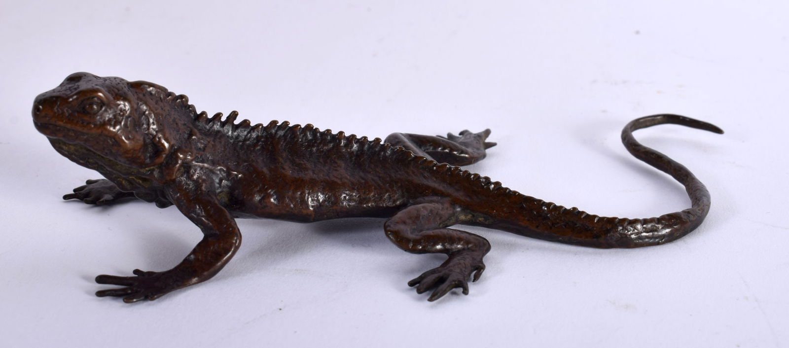 A Japanese Bronze Lizard.  14.5cm x 7.5cm x 4cm, weight 181g (1 of 4)