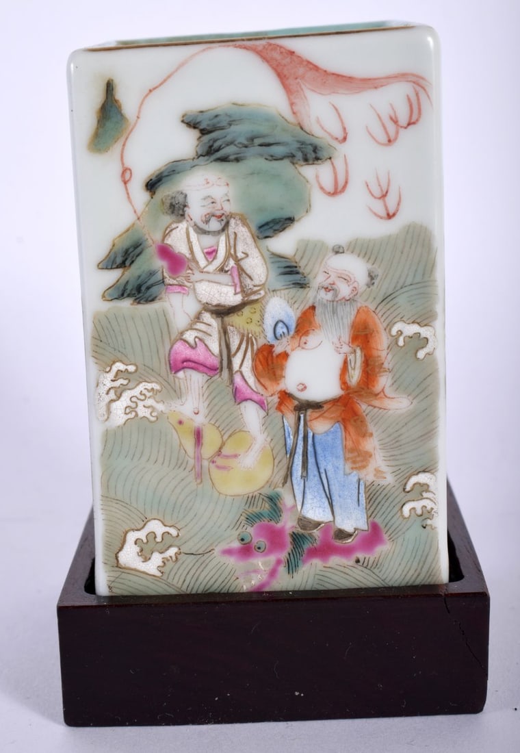AN EARLY 20TH CENTURY CHINESE FAMILLE ROSE SQUARE FORM BRUSH POT Late Qing/Republic, bearing Daoguan (1 of 6)