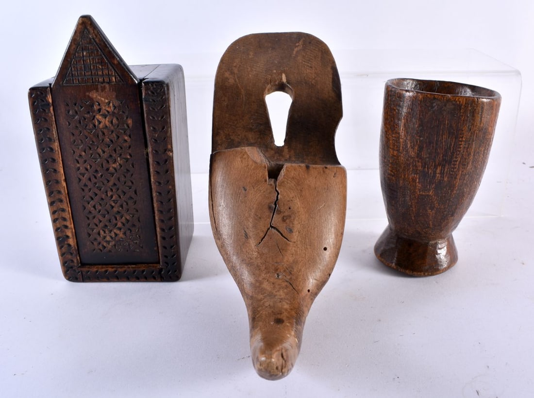 A 19TH CENTURY TREEN CARVED FOLK ART WOOD SPILL HOLDER together with a sliding treen box & goblet. L (1 of 6)