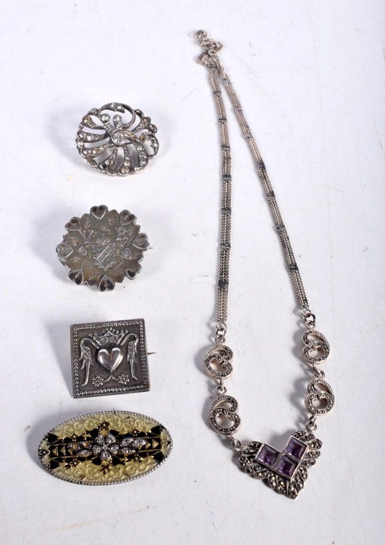 SILVER JEWELLERY etc. 45.5 grams. Largest 45 cm long. (qty) (1 of 2)