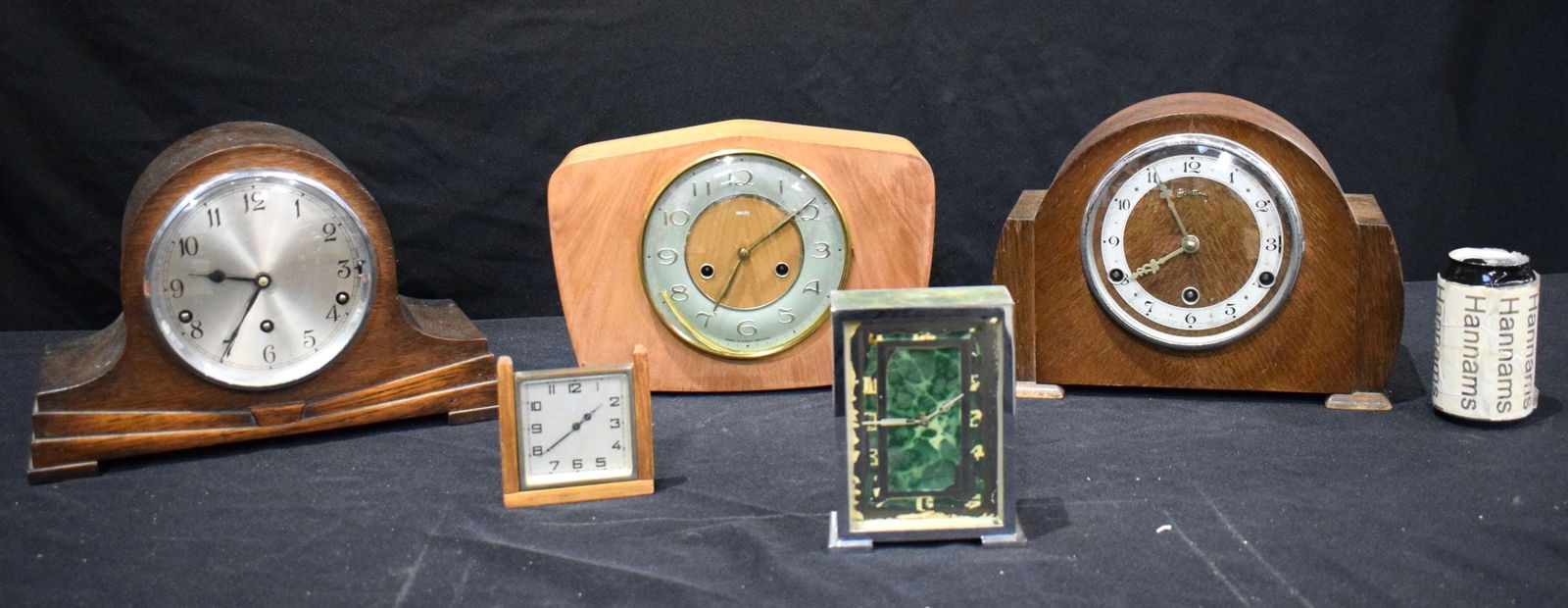 Three wooden mantle clocks together with two smaller clocks 20 x 29 cm (5). (1 of 3)