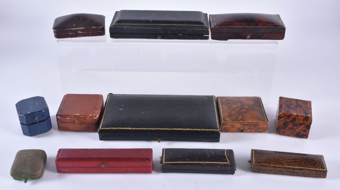 Twelve assorted vintage and antique jewellery boxes (12) (1 of 4)