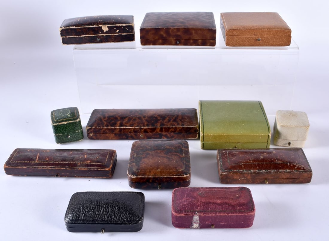 Twelve assorted vintage and antique jewellery boxes (12): Twelve assorted vintage and antique jewellery boxes (12)