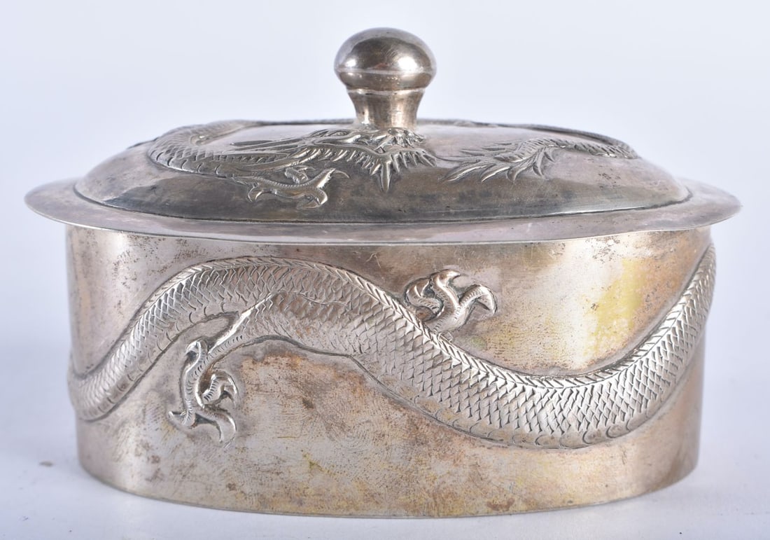 AN ANTIQUE CHINESE SILVER DRAGON BOX AND COVER. 93 grams. 10.25 cm x 6.5 cm. (1 of 4)
