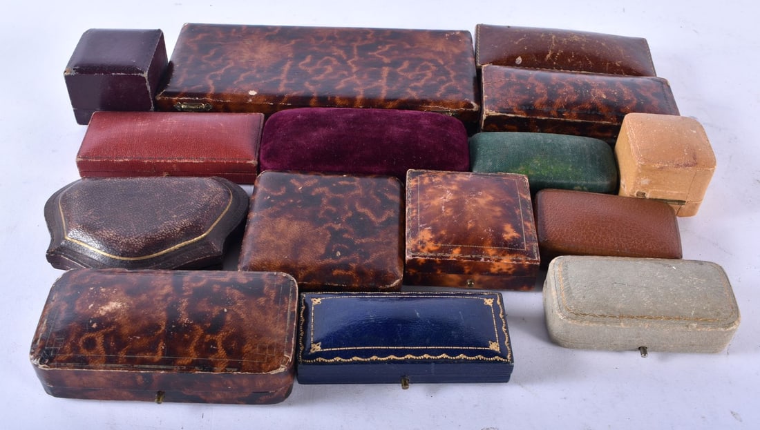 ASSORTED JEWELLERY BOXES. (qty) (1 of 4)