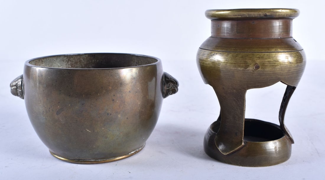 AN 18TH/19TH CENTURY CHINESE TWIN HANDLED BRONZE CENSER together with a similar bronze stand. Larges (1 of 4)