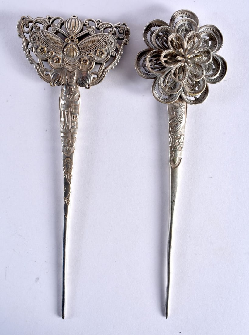 A PAIR OF EARLY 20TH CENTURY CHINESE WHITE METAL HAIR ORNAMENTS probably silver. 124 grams. Largest (1 of 7)