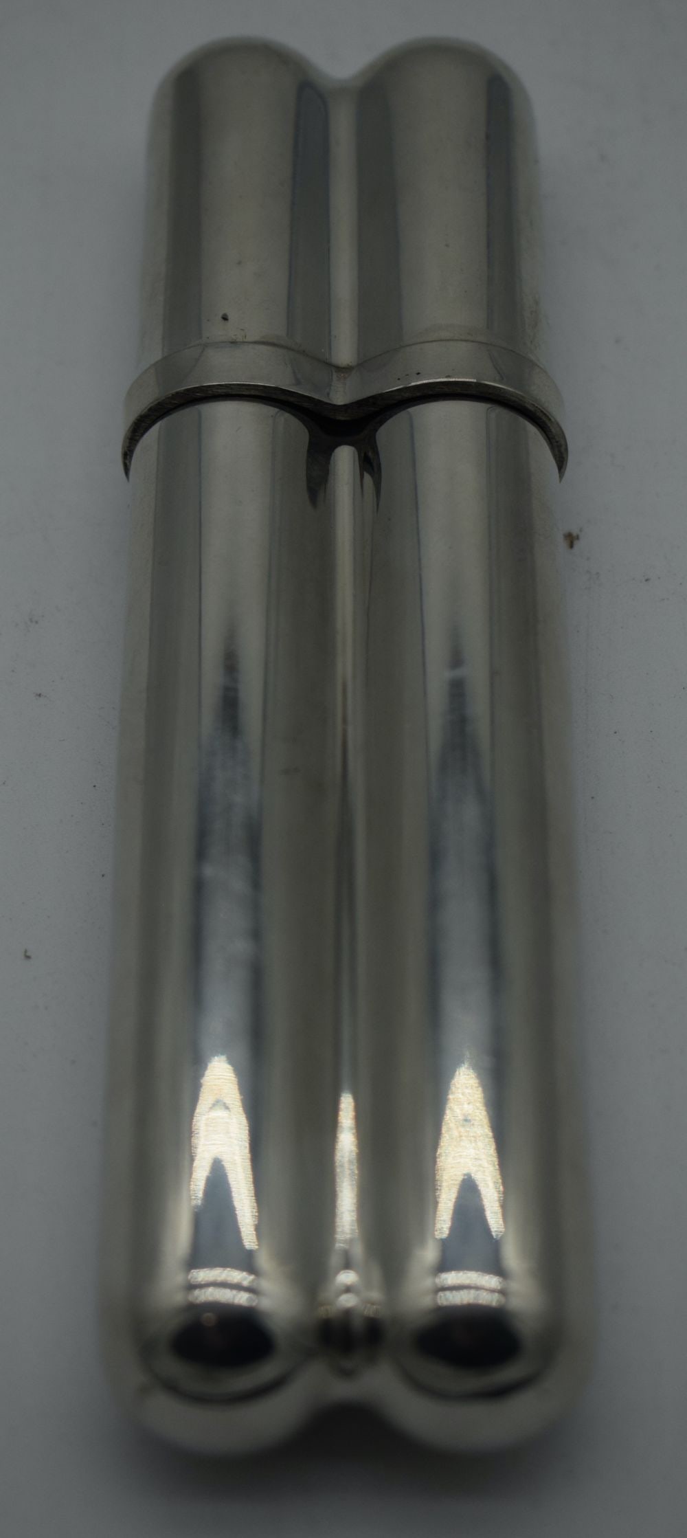 AN ART DECO SILVER PLATED CIGAR CASE. 154 grams. 17.5 cm x 5 cm.: AN ART DECO SILVER PLATED CIGAR CASE. 154 grams. 17.5 cm x 5 cm.