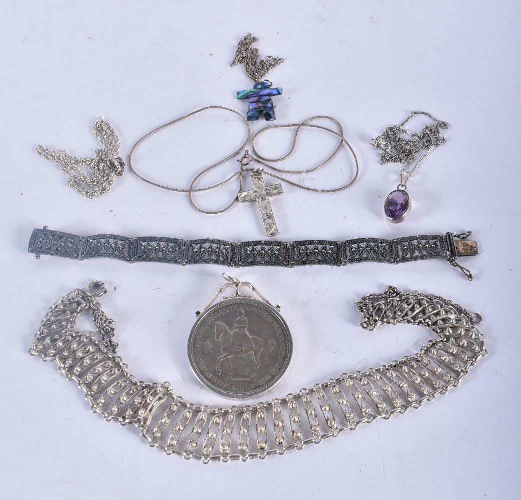 Seven items of Silver Jewellery including a Bracelet, 3 Pendant Necklaces, a Chain, a Silver Mounted (1 of 5)
