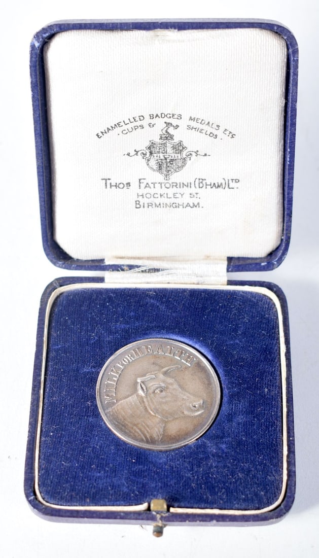 A Silver Agricultural Medal by Thomas Fattorini.  Hallmarked Birmingham 1924.  3.2 cm diameter, weig (1 of 4)