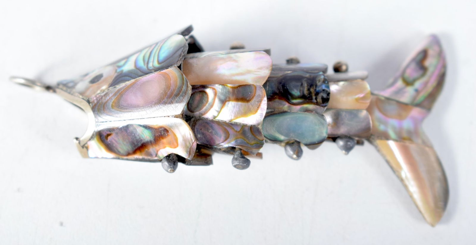 Vintage Articulated Fish MOP Mother Of Pearl Bottle Opener Pendant.  8 cm x 2.6 cm x 1.9cm, weight 1 (1 of 3)
