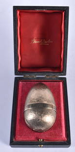 A SILVER STUART DEVLIN EGG. London 1979. 128 grams. 7.25cm x 4.75 cm.: A SILVER STUART DEVLIN EGG. London 1979. 128 grams. 7.25cm x 4.75 cm.