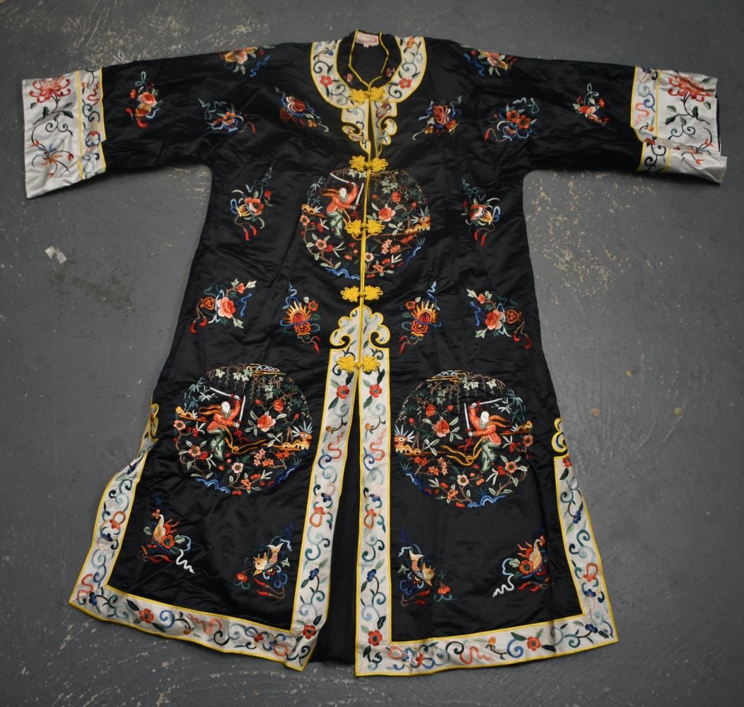 A CHINESE REPUBLICAN PERIOD SILK EMBROIDERED ROBE decorated with figures and foliage. 110 cm x 120 c: A CHINESE REPUBLICAN PERIOD SILK EMBROIDERED ROBE decorated with figures and foliage. 110 cm x 120 cm.