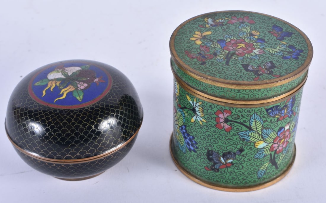 TWO 19TH CENTURY CHINESE CLOISONNE ENAMEL BOXES AND COVERS Qing. Largest 7.5 cm x 7.5 cm. (2) (1 of 7)