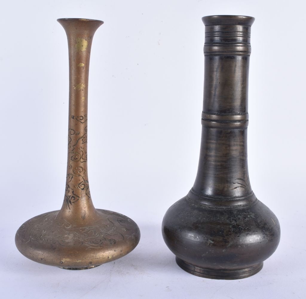 TWO 19TH CENTURY JAPANESE MEIJI PERIOD BRONZE VASES. 19 cm high. (2): TWO 19TH CENTURY JAPANESE MEIJI PERIOD BRONZE VASES. 19 cm high. (2)