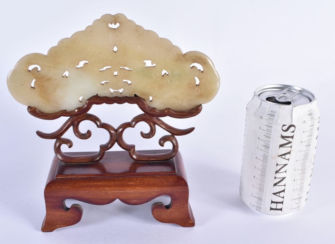 A GOOD LARGE 18TH/19TH CENTURY CHINESE CARVED GREEN JADE PLAQUE Qing, formed with two opposing beast (1 of 3)