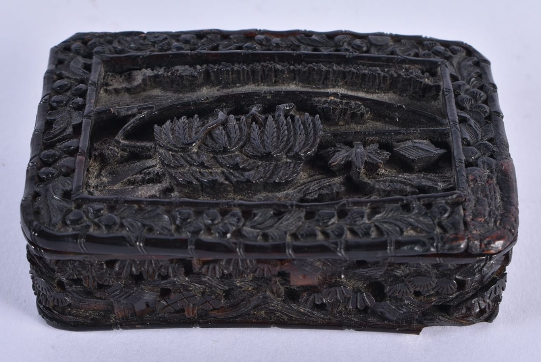 A RARE 19TH CENTURY CHINESE CARVED TORTOISESHELL SNUFF BOX AND COVER Qing. 8 cm x 5.5 cm. (1 of 7)