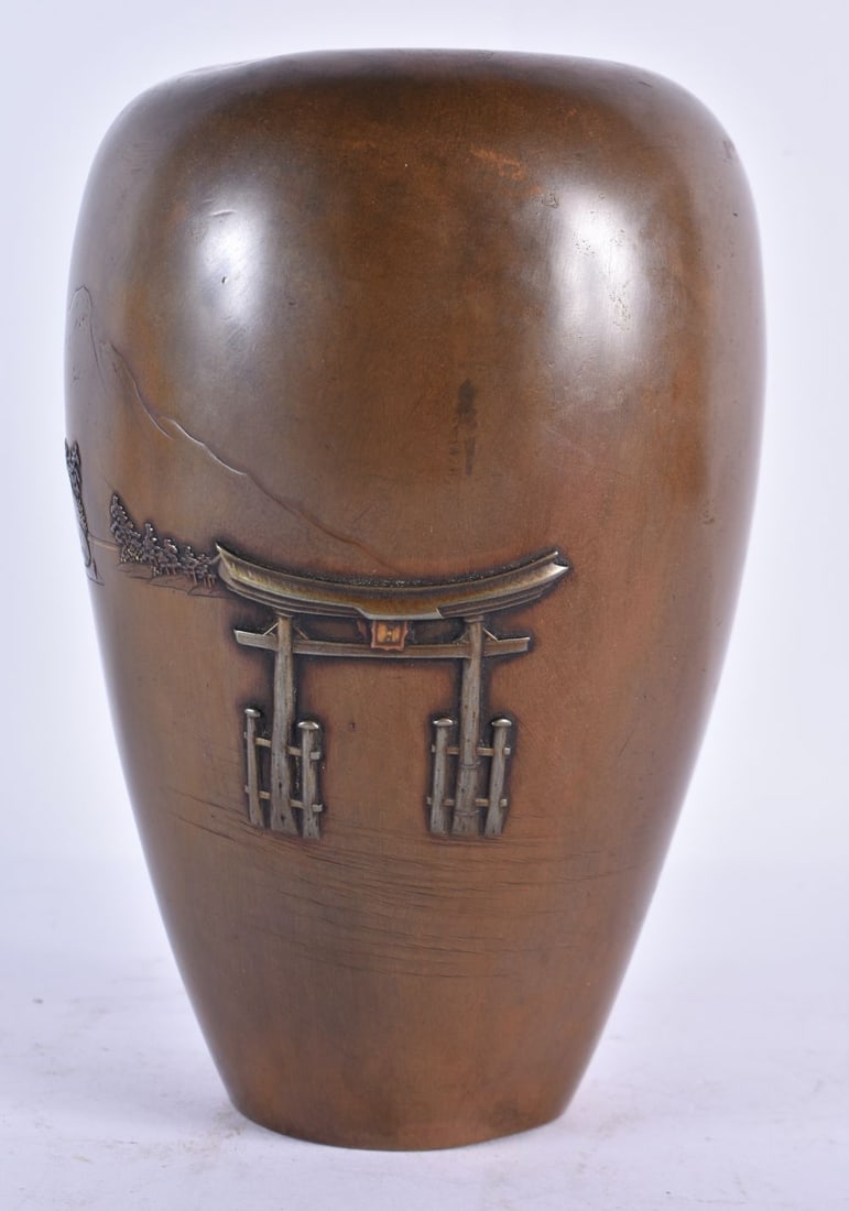 A 19TH CENTURY JAPANESE MEIJI PERIOD BRONZE MIXED METAL VASE decorated with Mt Fuji. 19 cm high.: A 19TH CENTURY JAPANESE MEIJI PERIOD BRONZE MIXED METAL VASE decorated with Mt Fuji. 19 cm high.