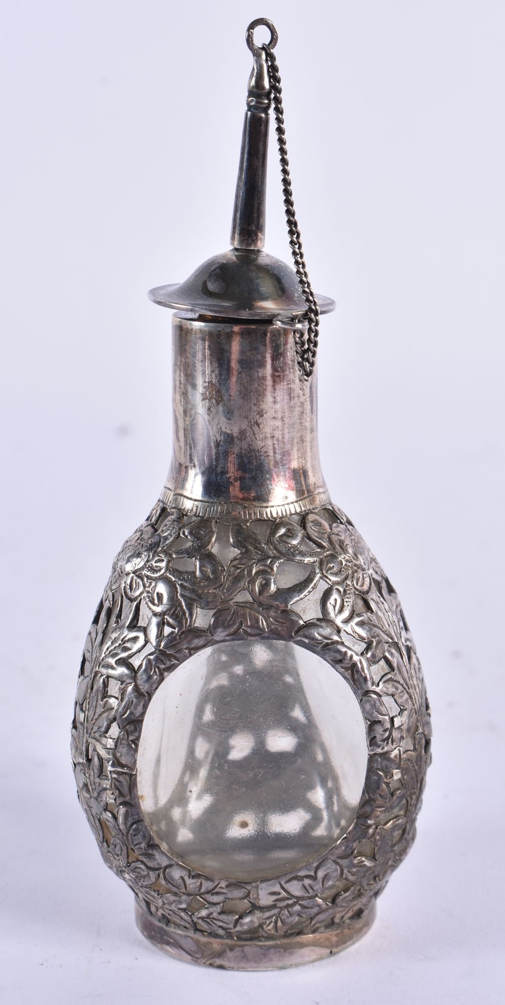 AN EARLY 20TH CENTURY CHINESE WAIKEE SILVER AND GLASS SCENT BOTTLE. 107 grams overall. 12.5 cm high. (1 of 4)