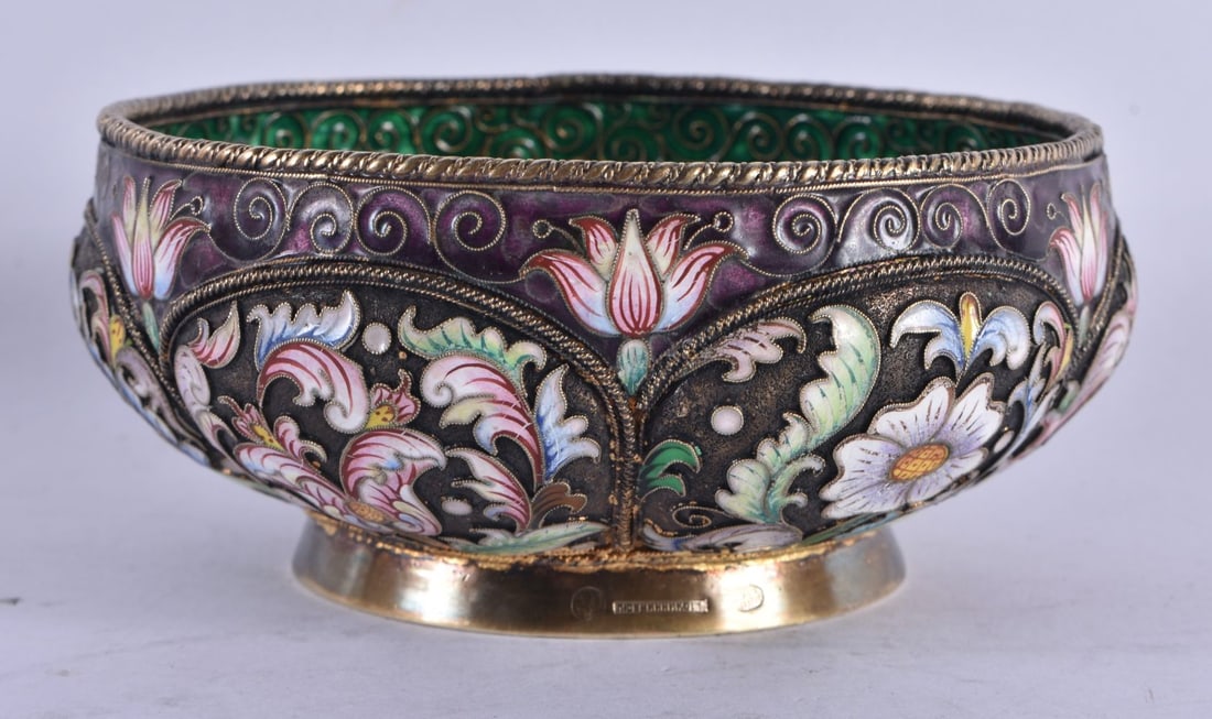 AN UNUSUAL CONTINENTAL SILVER AND ENAMEL DOUBLE HEADED EAGLE BOWL. 368 grams. 10.5 cm diameter. (1 of 4)