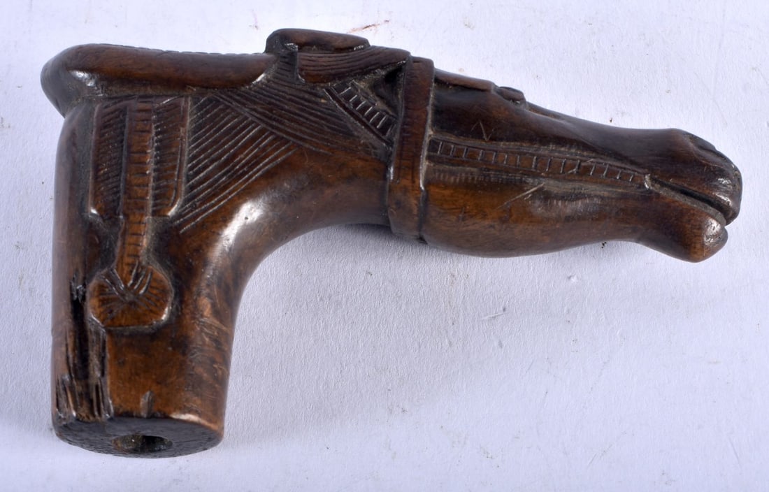 AN 18TH CENTURY CONTINENTAL CARVED WOOD TREEN HORSE HEAD CANE HANDLE. 10 cm x 6 cm. (1 of 3)
