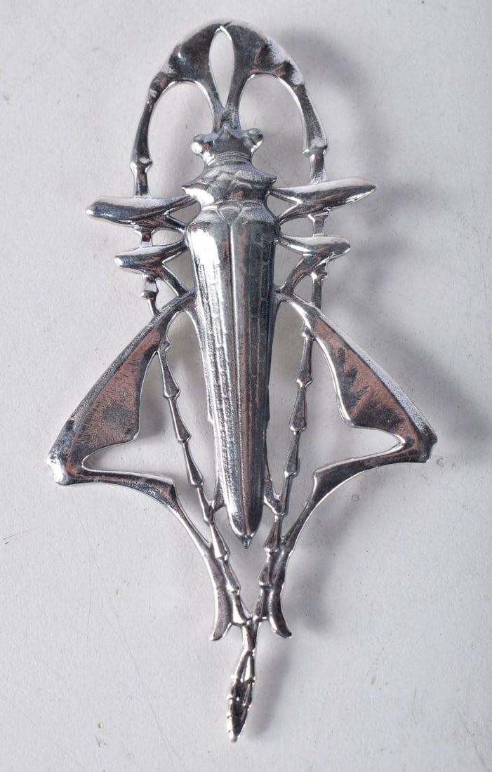 A Silver Beetle Brooch. Stamped Silver. 8.8cm x 4.6cm, weight 17.1g: A Silver Beetle Brooch. Stamped Silver. 8.8cm x 4.6cm, weight 17.1g