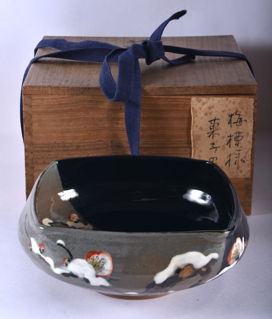 Makuzu Kozan Porcelain Square Flower Bowl. Miyagawa (Makuzu) K?zan was one of the most distinguished (1 of 6)