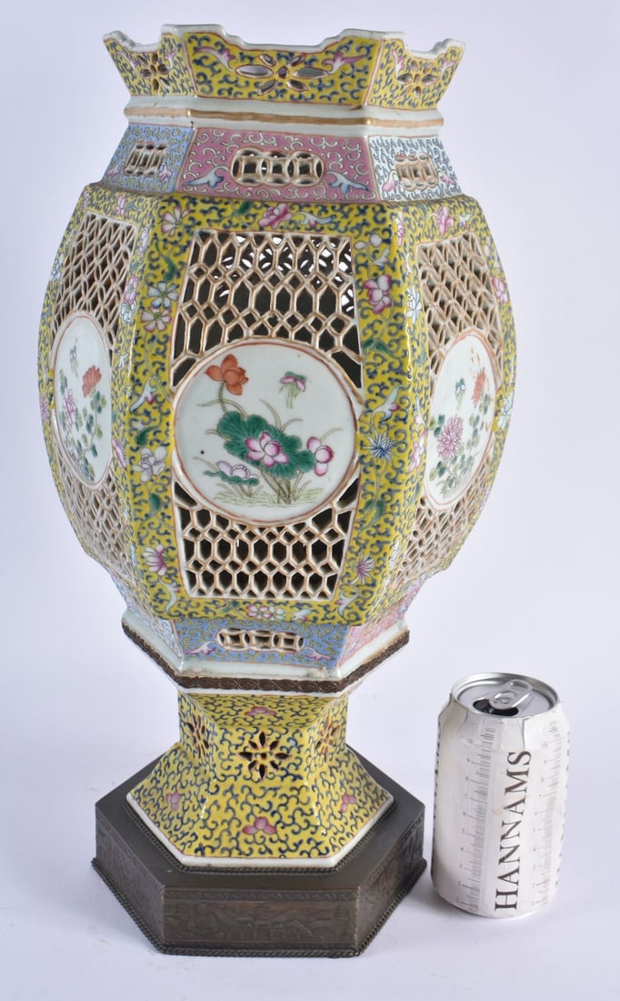 A LARGE 19TH CENTURY CHINESE FAMILLE ROSE RETICULATED LANTERN VASE Guangxu. 42 cm x 20 cm. (1 of 5)